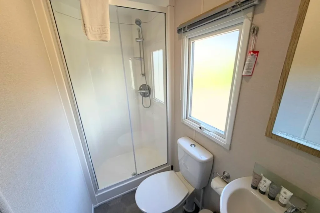abi coworth shower room tamar view (2)