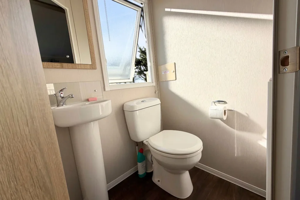 holiday caravan bathroom devon