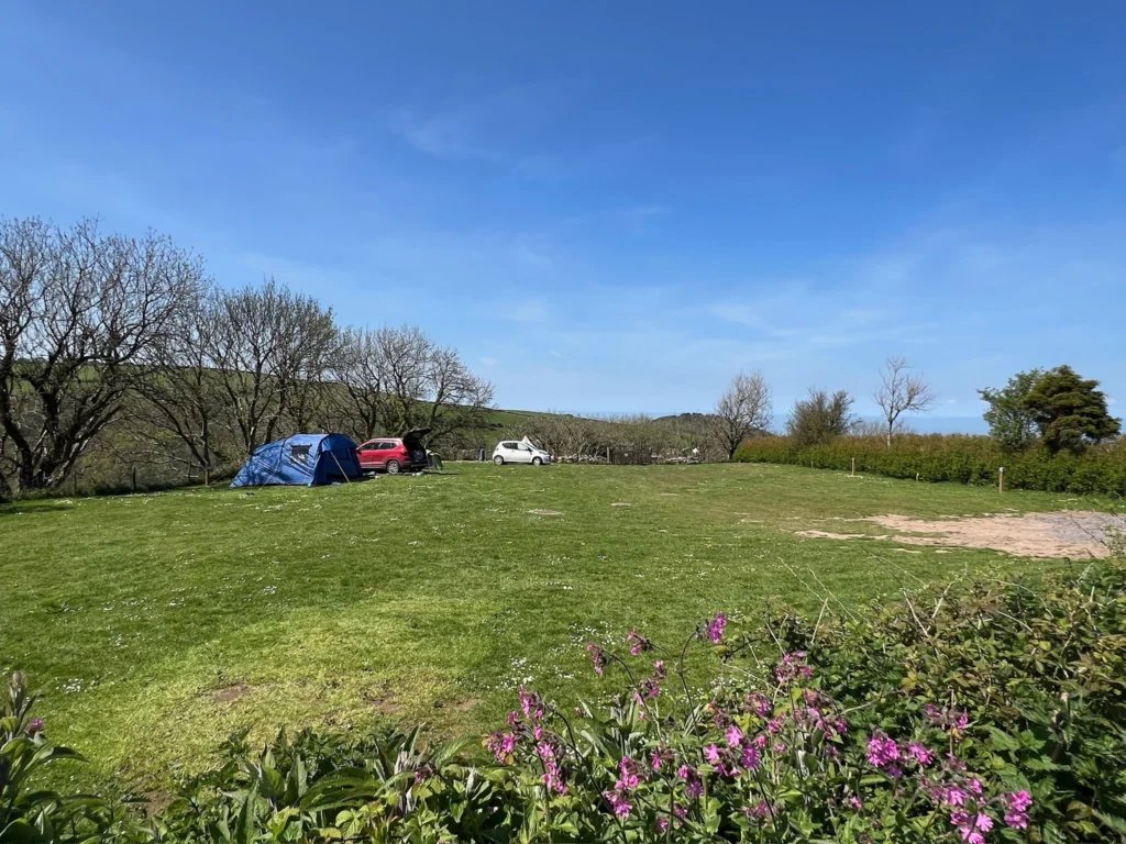Valley View – Non-Electric Camping & Campervans