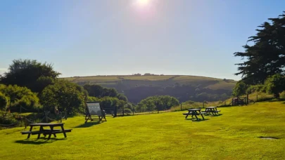 Offline Launch to support online site picnic lynmouth holiday retreat competition