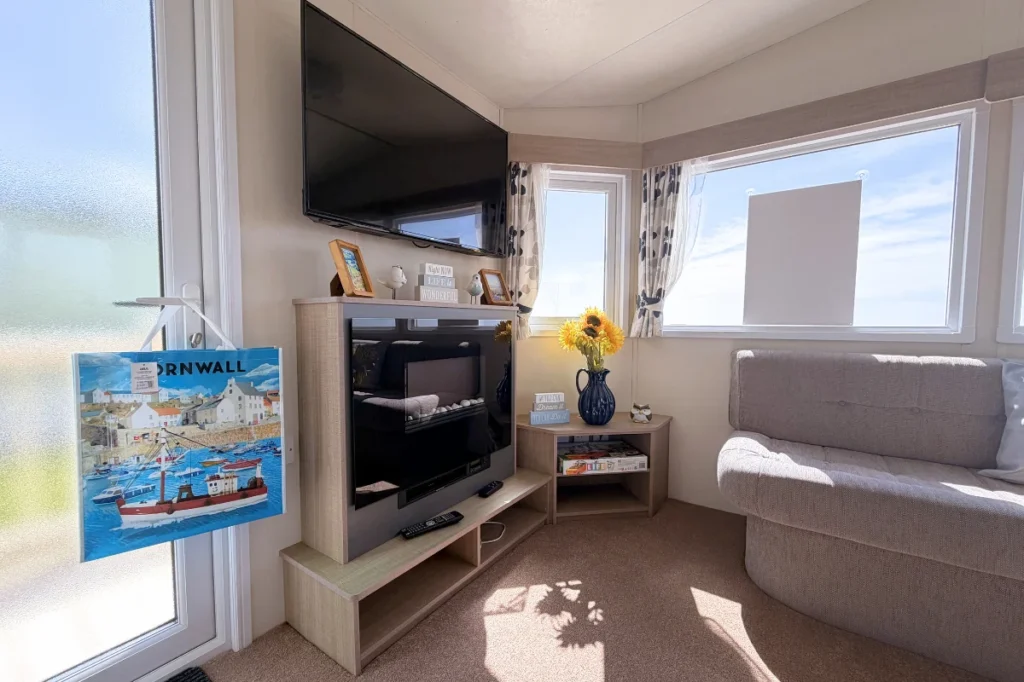 2019 delta close up bromley living area