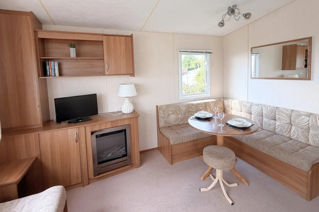 Well-Kept ABI Vista Platinum 2011 Caravan – Tamar View Coast & Country