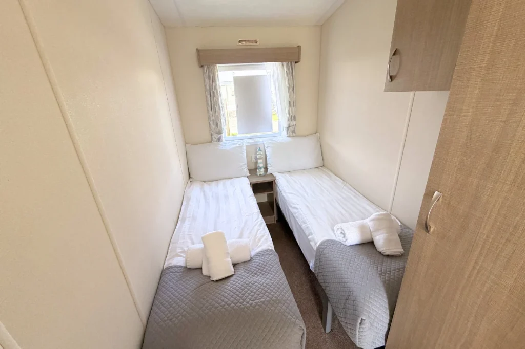 delta bromley twin bedroom cornwall holiday park